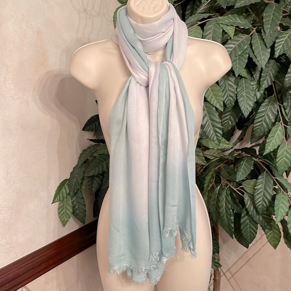 THE LIMITED SAGE OMBRE FRINGE SCARF